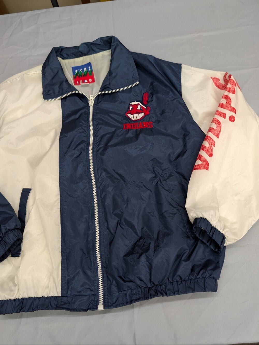 Cleveland Indians Fans Gear Nylon Jacket Large Vintage MLB
